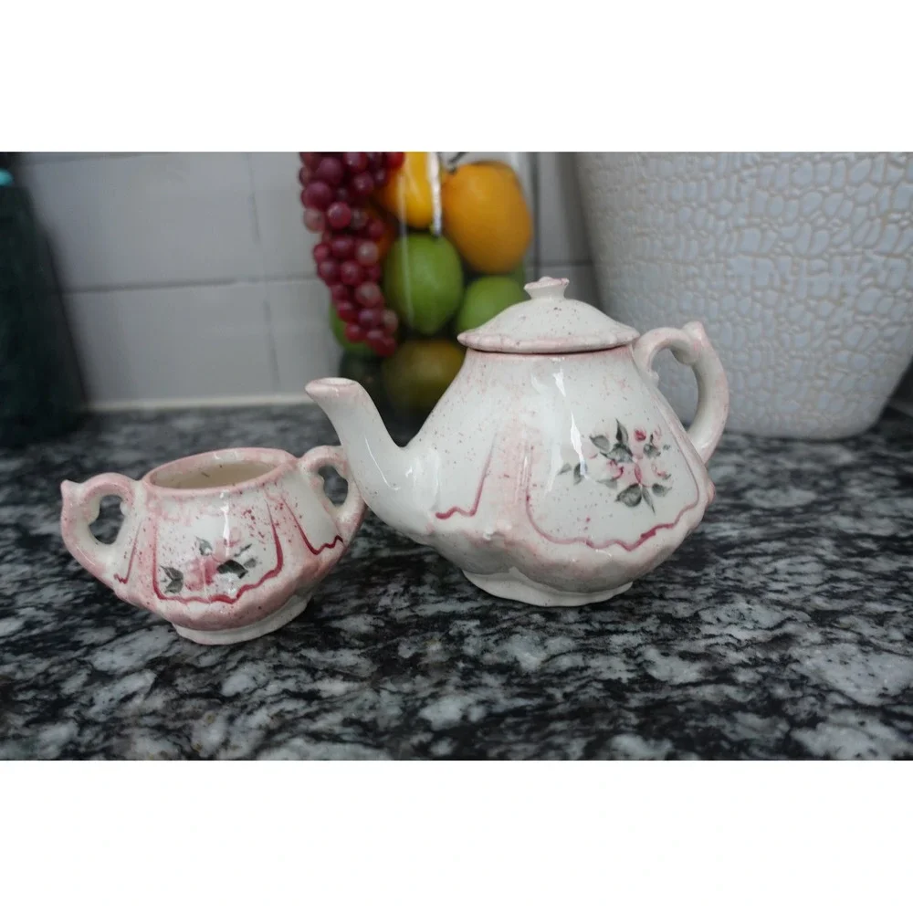 Vintage Nancy Boozer signed  sugar and‎ creamer set in white and Pink floral